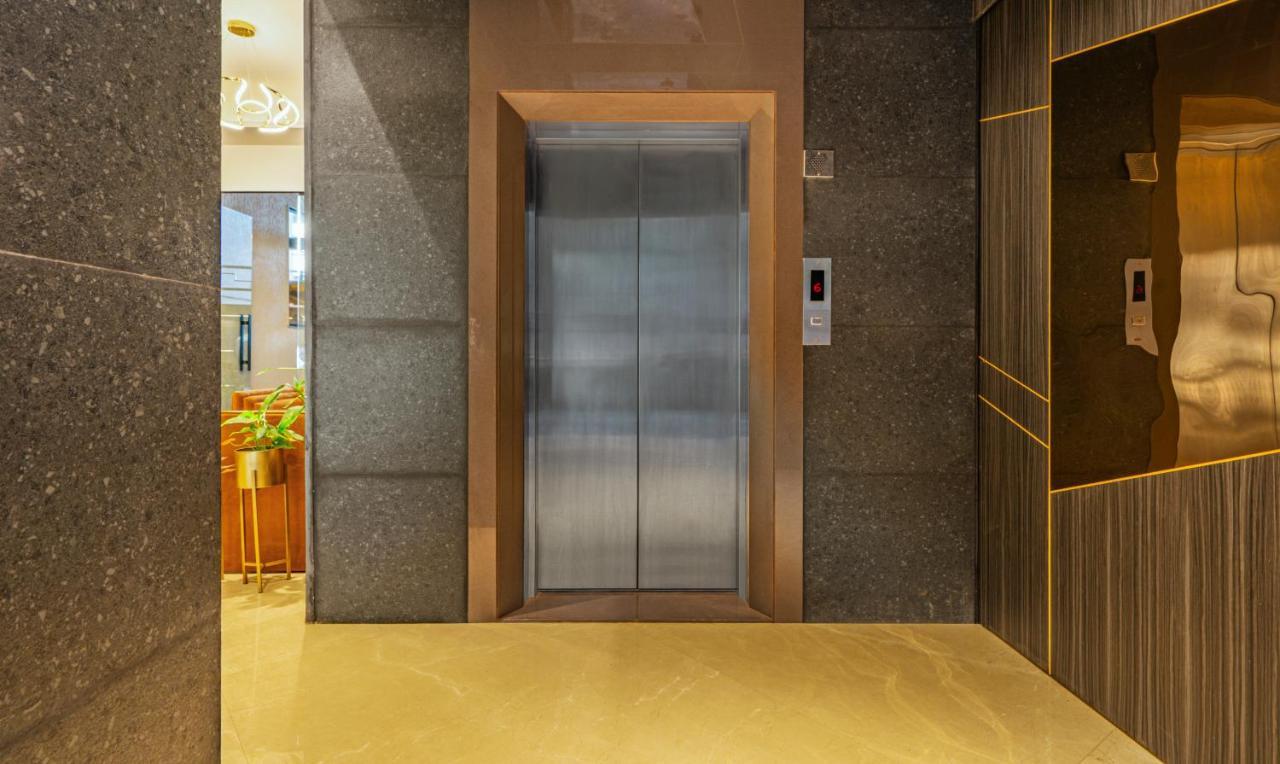 Treebo Premium Savera Inn Мумбаи Экстерьер фото